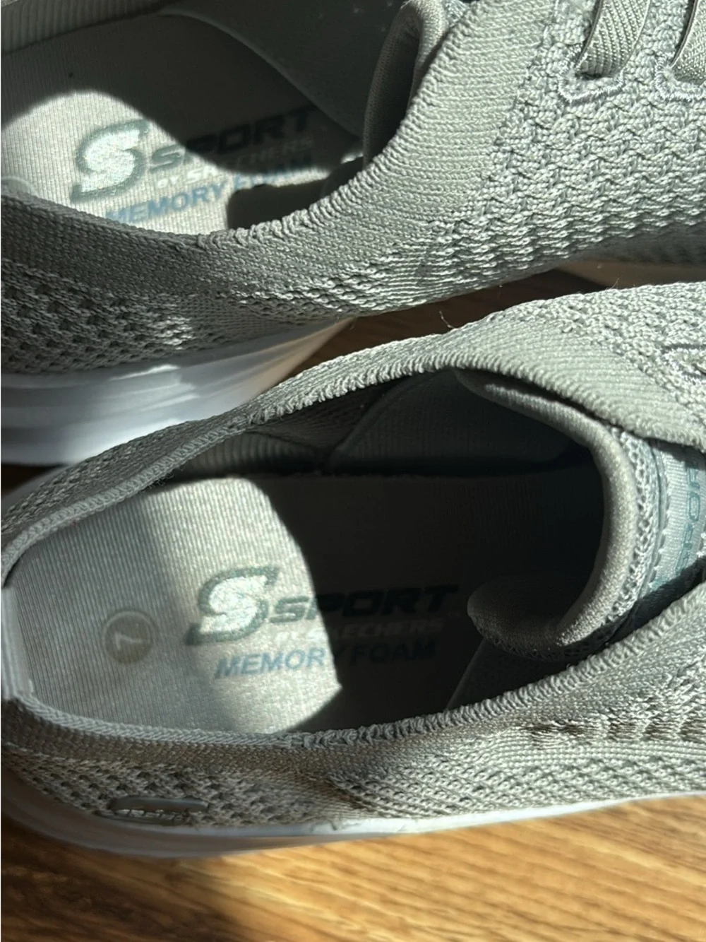 Skechers breathable knit